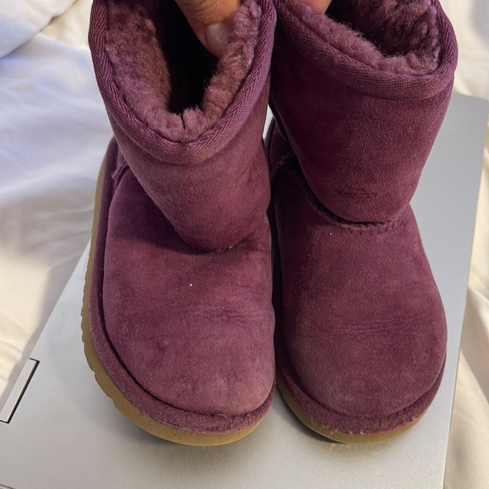 UGG toddler sz 8 mauve/purple